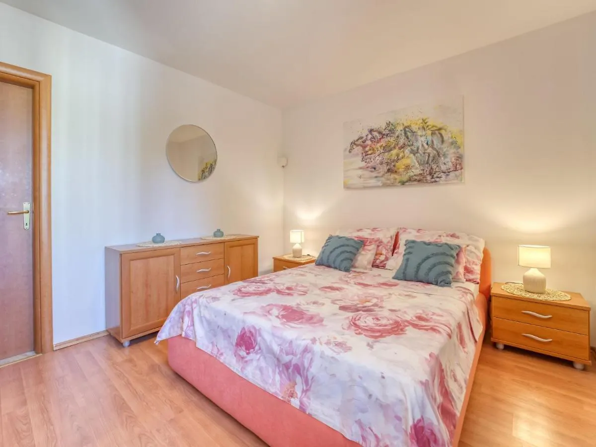 Apartment Dubi By Interhome Klana Horvátország